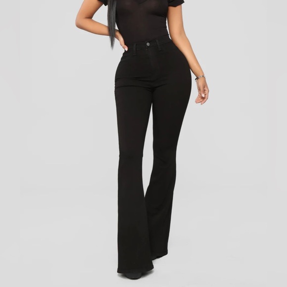Fashion Nova Flared Jeans - Picture 3 of 4